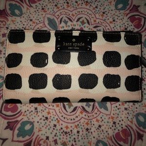 Kate Spade Billfold- Gently used